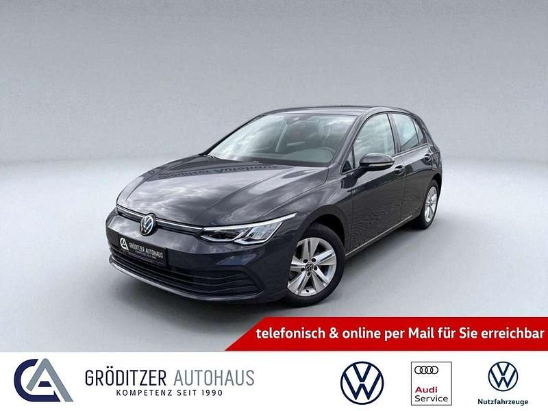 Grau Gebraucht 2022 VW Golf VIII Life Limousine | 17.489 € (Guter Preis) - Bild 1/4