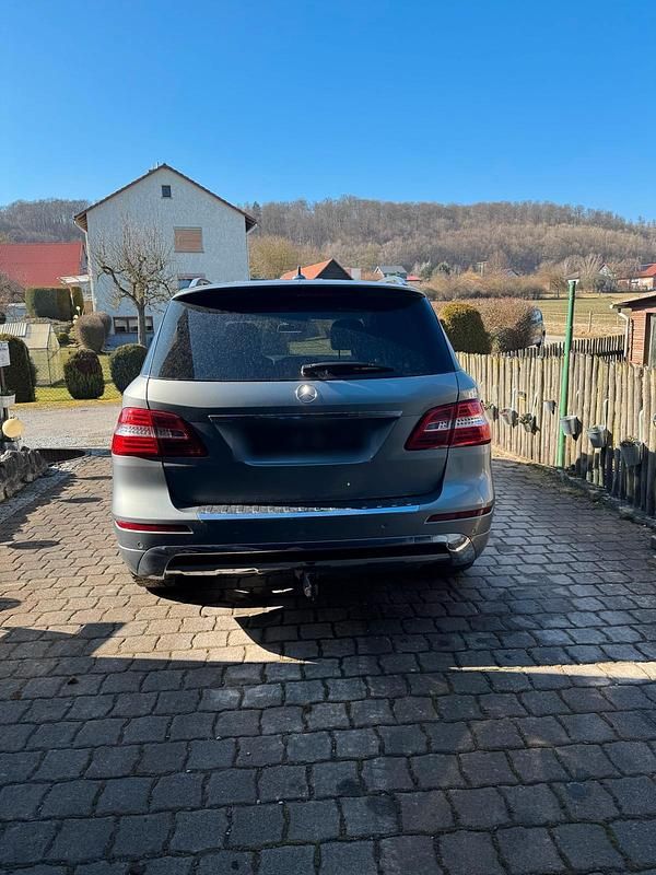 Gebraucht Mercedes ML350 258 PS (189 kW) 2015 Silber SUV