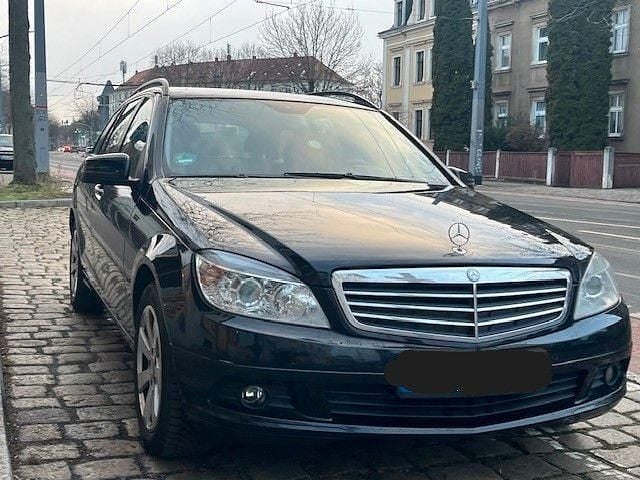 Schwarz Gebraucht 2009 Mercedes C200 Limousine | 5.000 € (Fairer Preis) - Bild 1/4