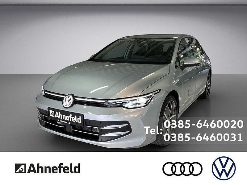 Silber Neu 2025 VW Golf VIII Style Limousine | 50.635 € - Bild 1/4