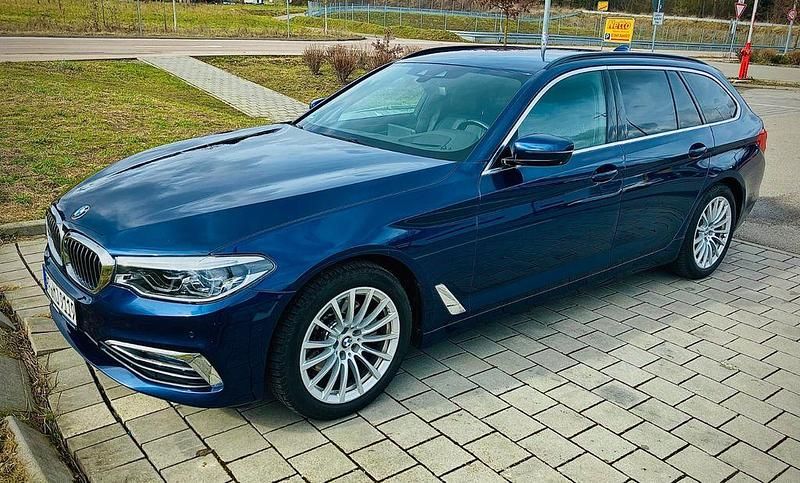 Gebraucht BMW 520 Luxury Line 190 PS (139 kW) 2018 Blau Kombi