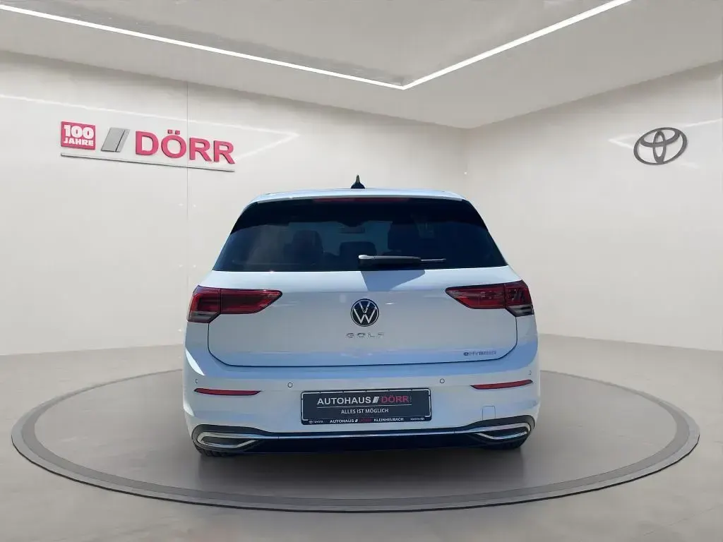 Gebraucht VW Golf VII Style 204 PS (150 kW) 2021 Weiß Kleinwagen