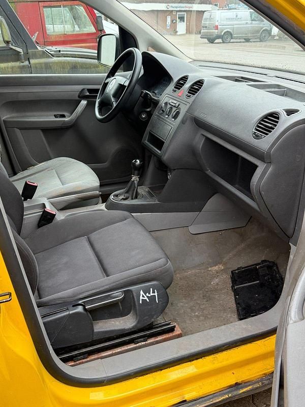 Gebraucht VW Caddy 69 PS (50 kW) 2004 Gelb Van / Kleinbus
