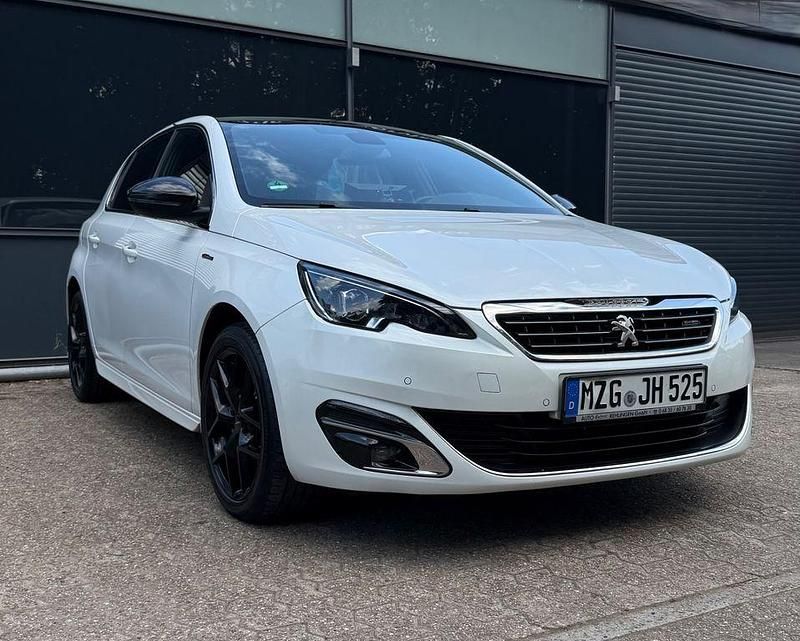 Weiß Gebraucht 2016 Peugeot 308 Allure Limousine | 9.990 € (Fairer Preis) - Bild 1/4