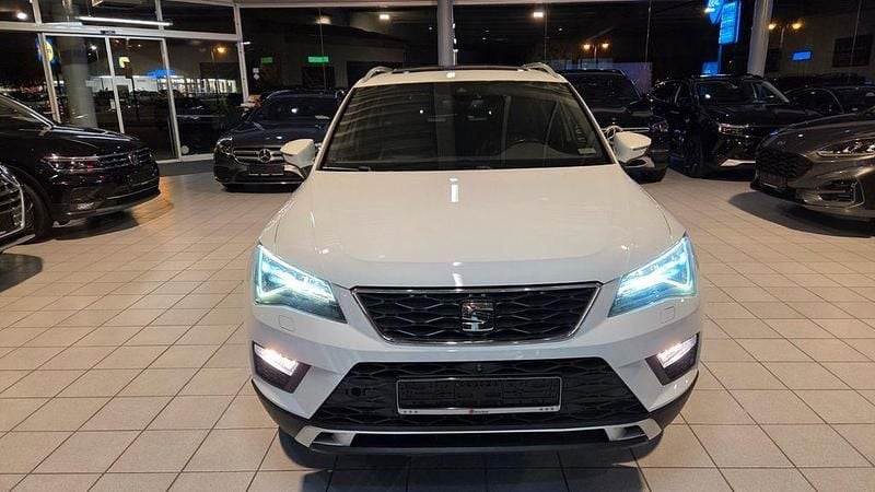 Weiß Gebraucht 2016 Seat Ateca XCELLENCE SUV | 14.999 € (Guter Preis) - Bild 1/4