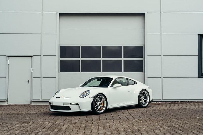 Weiß Gebraucht 2023 Porsche 992 | 220.500 € (Teuer) - Bild 1/4