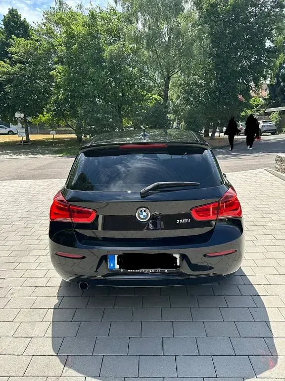 Gebraucht BMW 116 Advantage 109 PS (80 kW) 2016 Schwarz Kleinwagen