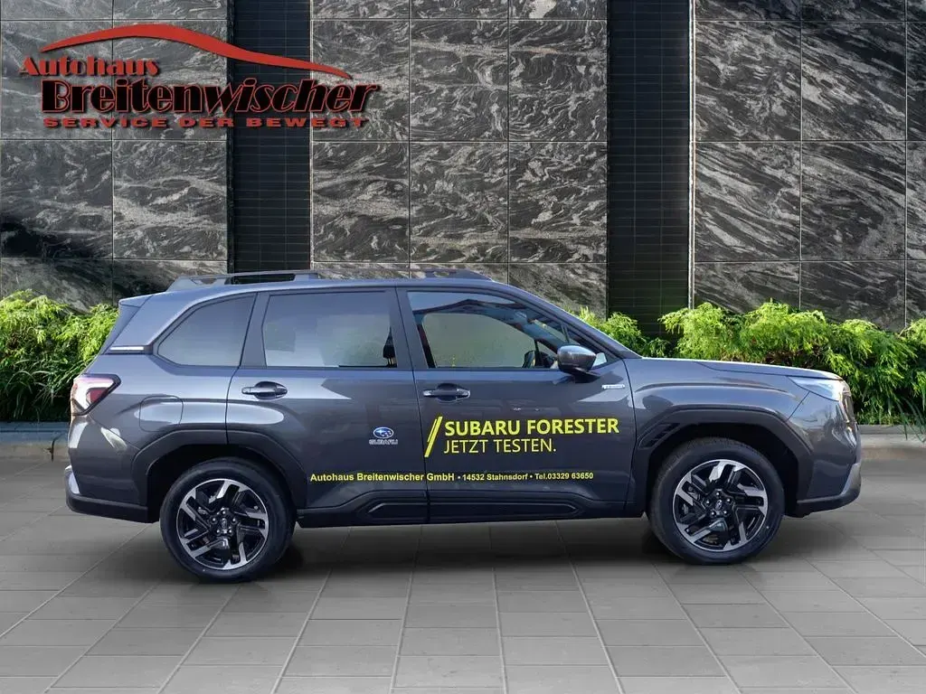 Neu Subaru Forester Exclusive+ 136 PS (100 kW) 2026 Schwarz SUV