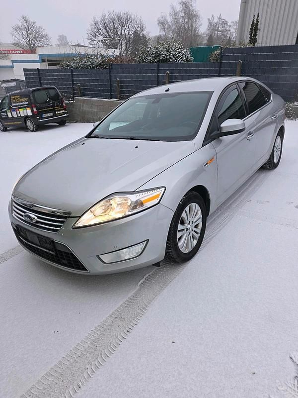 Silber Gebraucht 2007 Ford Mondeo Limousine | 2.200 € (Fairer Preis) - Bild 1/4
