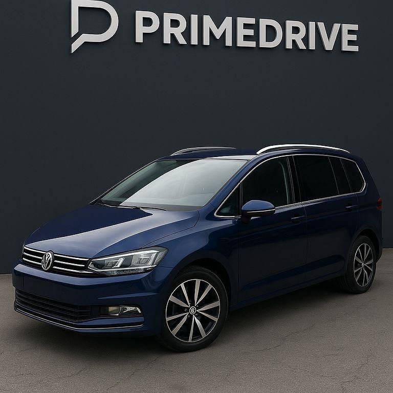 Blau Gebraucht 2020 VW Touran Highline Van / Kleinbus | 17.900 € (Superpreis) - Bild 1/4