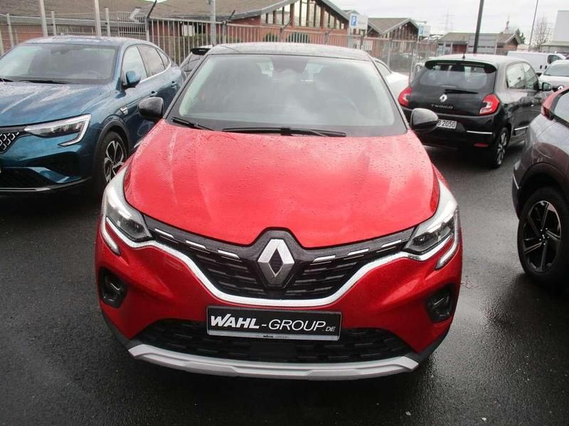 Gebraucht Renault Captur Intens 158 PS (116 kW) 2021 Rot SUV