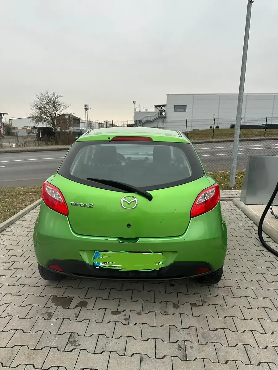Occasion Mazda 2 75 ch (55 kW) 2011 Vert Citadine