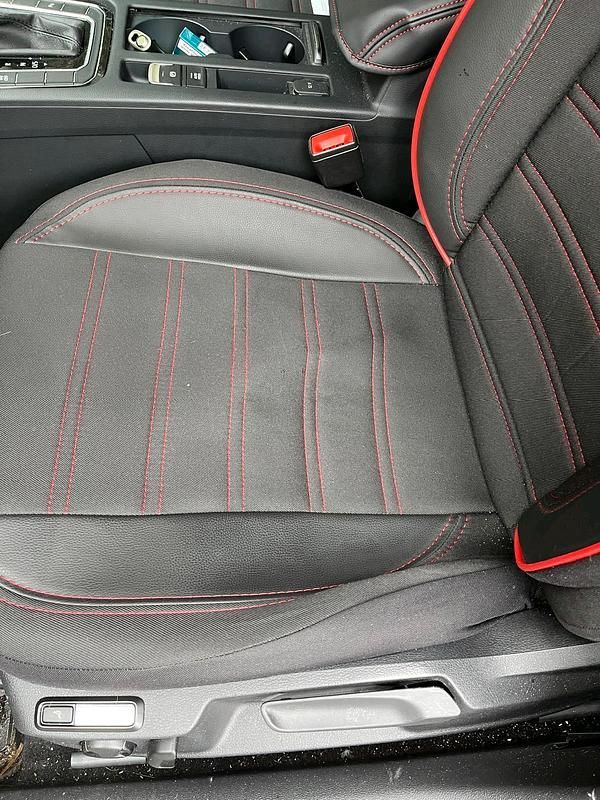 Gebraucht VW Passat 122 PS (89 kW) 2022 Rot Kombi