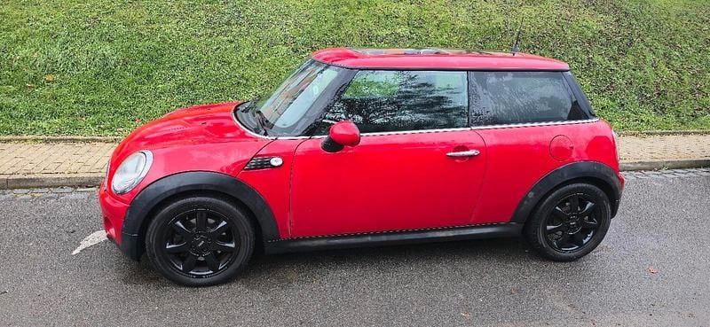 Gebraucht Mini Cooper 90 PS (66 kW) 2009 Rot Kleinwagen