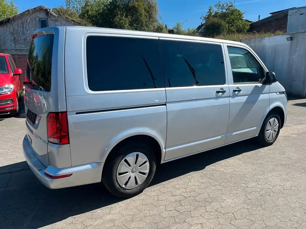 Gebraucht VW Multivan 150 PS (110 kW) 2020 Silber Van / Kleinbus