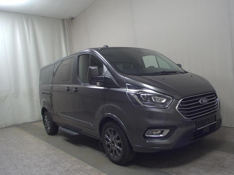 Gebraucht Ford Tourneo Custom Titanium 185 PS (136 kW) 2022 Grau Van