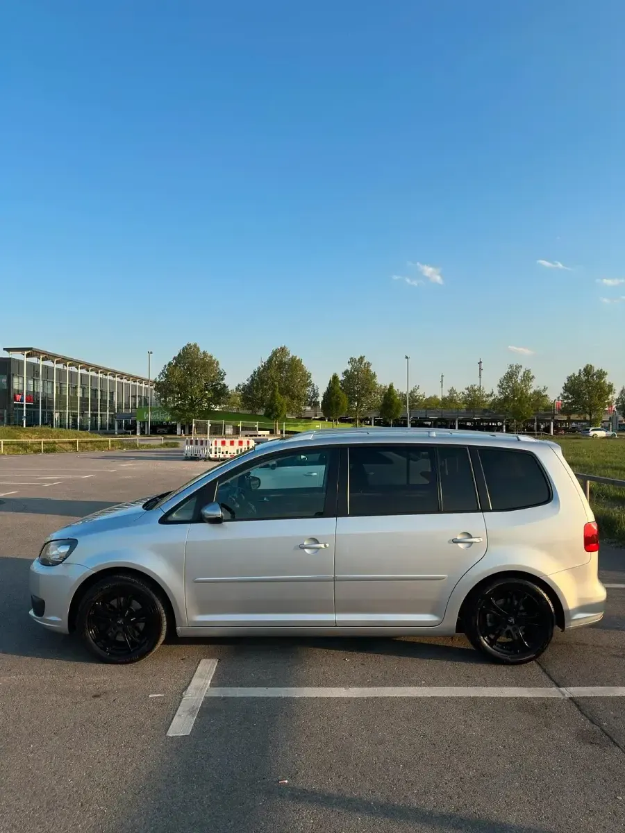 Gebraucht VW Touran 170 PS (125 kW) 2010 Grau Van / Kleinbus
