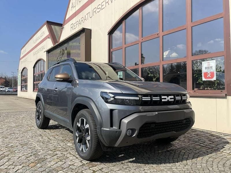 Neu Dacia Duster Extreme 131 PS (96 kW) 2025 Grau Limousine