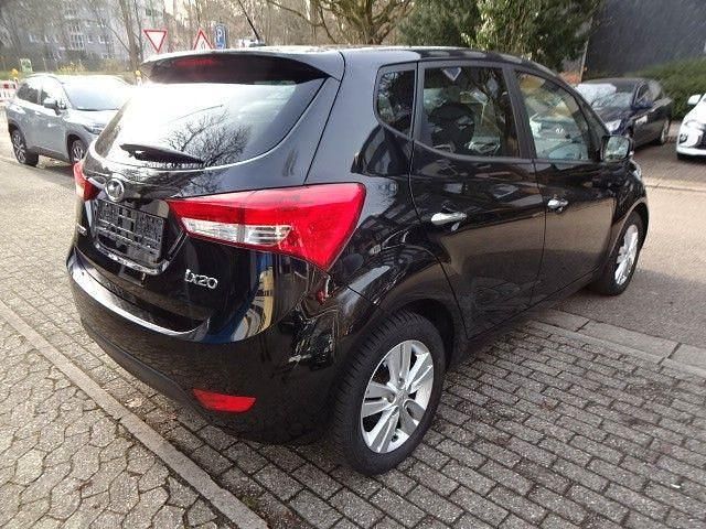 Gebraucht Hyundai ix20 Style 125 PS (91 kW) 2012 Schwarz Kleinwagen