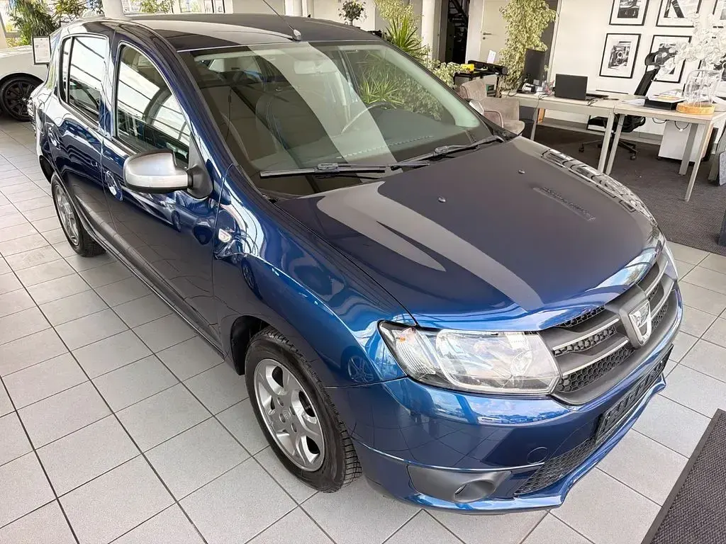 Gebraucht Dacia Sandero Celebration 90 PS (66 kW) 2015 Blau Limousine