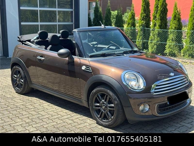 Gebraucht Mini One Cabriolet 98 PS (72 kW) 2011 Hot chocolate metallic Cabrio