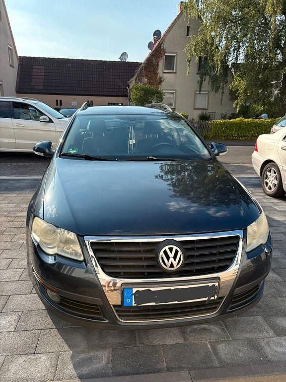 Blau Gebraucht 2008 VW Passat Trendline Kombi | 1.500 € (Superpreis) - Bild 1/4