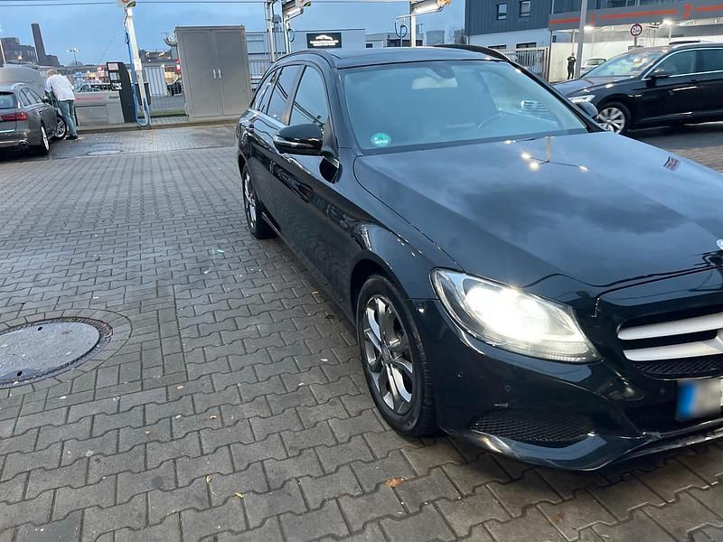 Gebraucht Mercedes 200 130 PS (95 kW) 2015 Schwarz Kombi