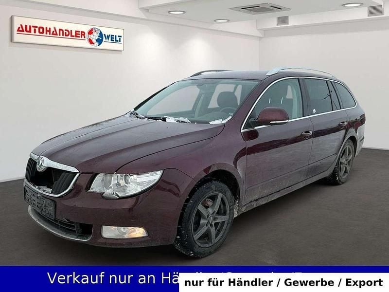 Gebraucht Skoda Superb Ambition 125 PS (91 kW) 2011 Rot Kombi