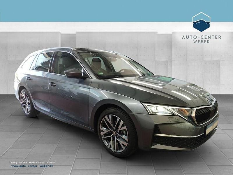 Graphitegrau met. Gebraucht 2024 Skoda Octavia Selection Kombi | 38.314 € (Teuer) - Bild 1/4