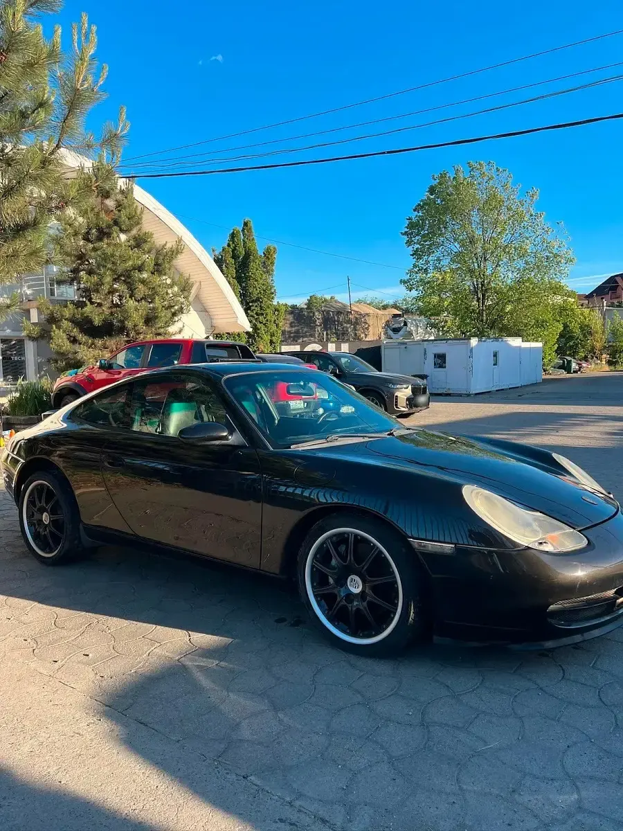 Gebraucht Porsche 911 Carrera 4 300 PS (220 kW) 2000 Schwarz Coupé