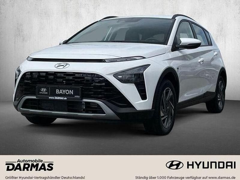 Weiß Gebraucht 2024 Hyundai Bayon Trend SUV | 16.890 € (Superpreis) - Bild 1/4