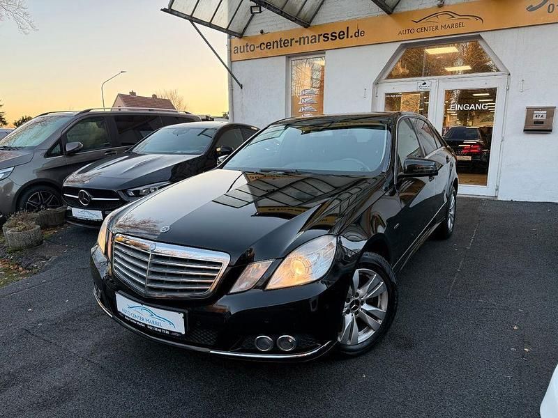 Schwarz Gebraucht 2009 Mercedes E220 Elegance Limousine | 5.890 € (Fairer Preis) - Bild 1/4