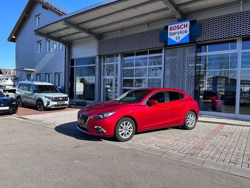 Gebraucht Mazda 3 Nakama 120 PS (88 kW) 2016 Rot Limousine