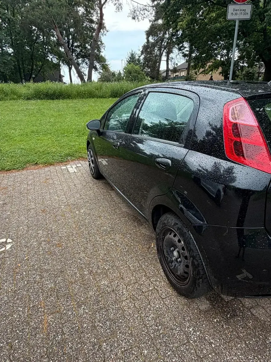Gebraucht Fiat Punto 77 PS (56 kW) 2008 Schwarz Kleinwagen