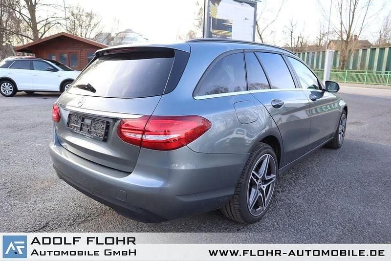 Gebraucht Mercedes C250 204 PS (150 kW) 2018 Selenitgrau  lack Kombi