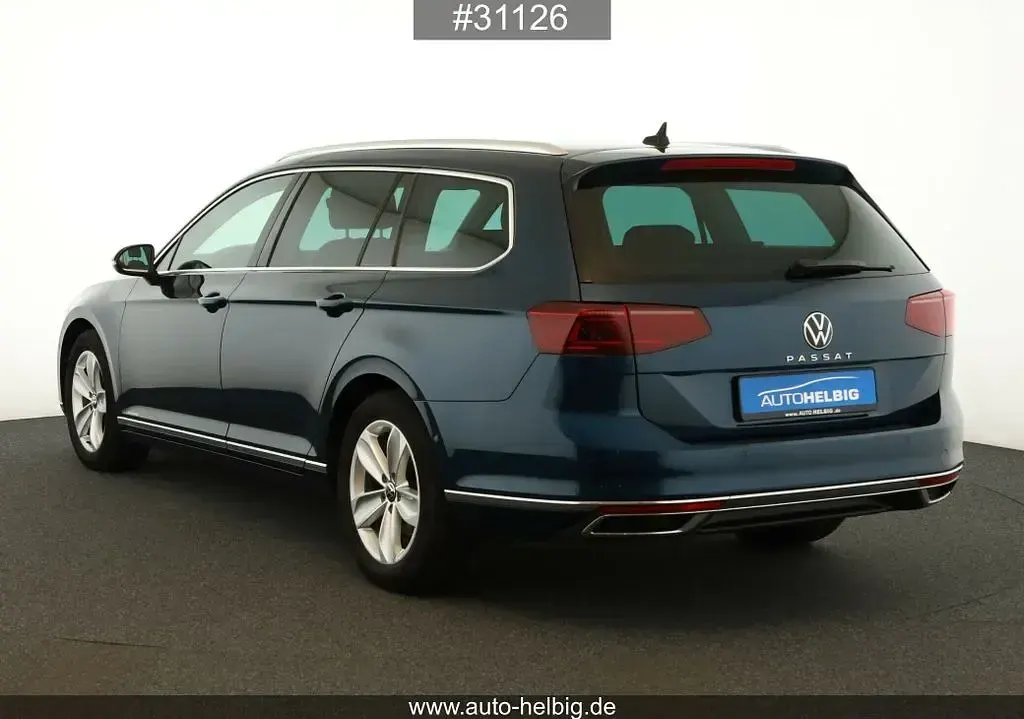 Gebraucht VW Passat Elegance 200 PS (147 kW) 2021 Blau Kombi
