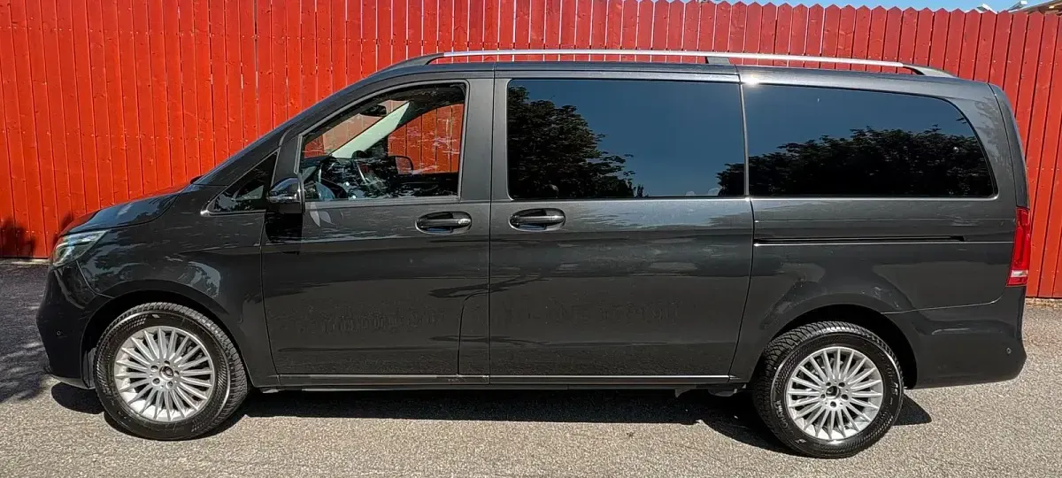 Gebraucht Mercedes V250 Avantgarde Edition 190 PS (139 kW) 2021 Grau Van / Kleinbus