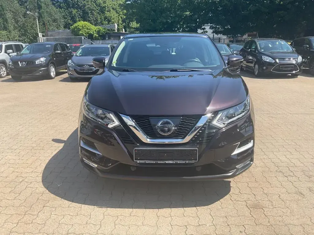 Gebraucht Nissan Qashqai N-Connecta 116 PS (85 kW) 2017 Schwarz SUV