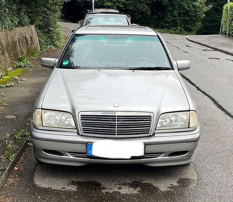Silber Gebraucht 1997 Mercedes C180 Classic Limousine | 1.799 € (Superpreis) - Bild 1/4