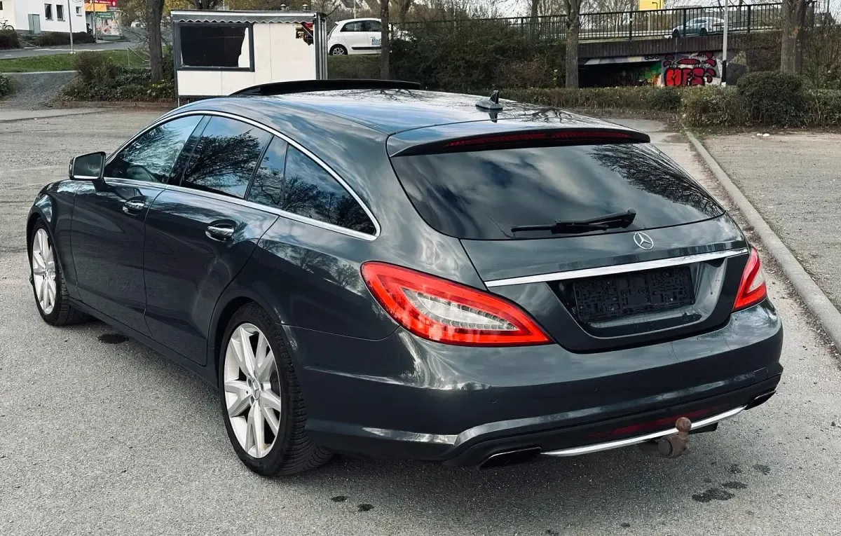 Gebraucht Mercedes CLS350 AMG line 265 PS (194 kW) 2013 Grau Kombi