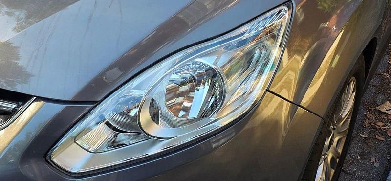 Gebraucht Ford C-MAX Titanium 150 PS (110 kW) 2012 Braun Van / Kleinbus