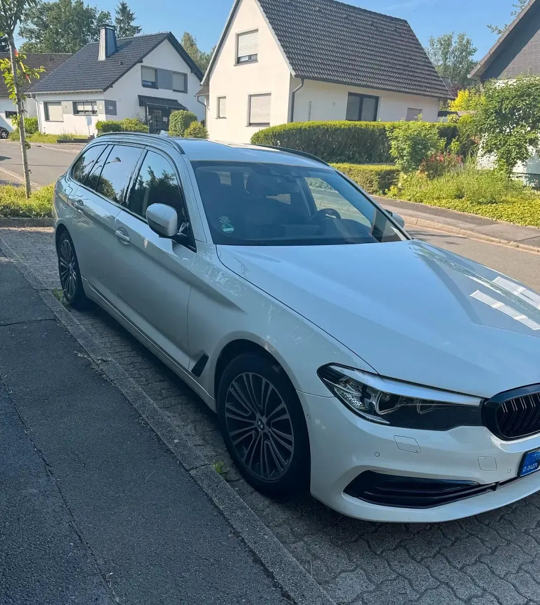 Gebraucht BMW 520 190 PS (139 kW) 2018 Weiß Kombi