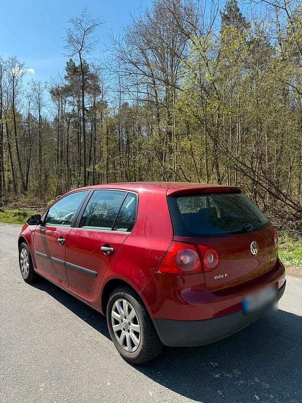 Gebraucht VW Golf V 115 PS (84 kW) 2004 Andere farben Kleinwagen