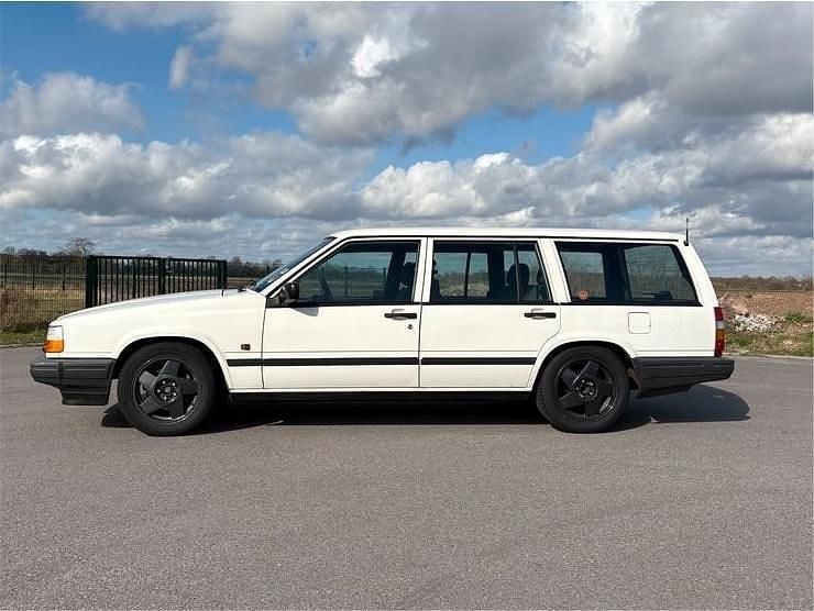 Gebraucht Volvo 740 112 PS (82 kW) 1991 Weiß Kombi