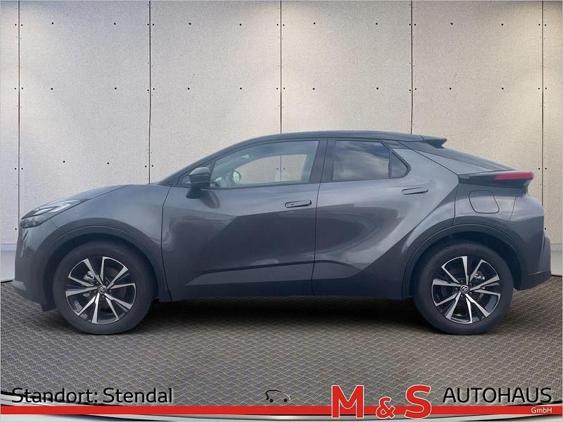 Neu Toyota C-HR Team 197 PS (144 kW) 2025 Grau SUV