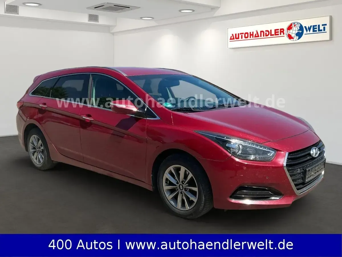 Gebraucht Hyundai i40 Classic 135 PS (99 kW) 2016 Rot Kombi