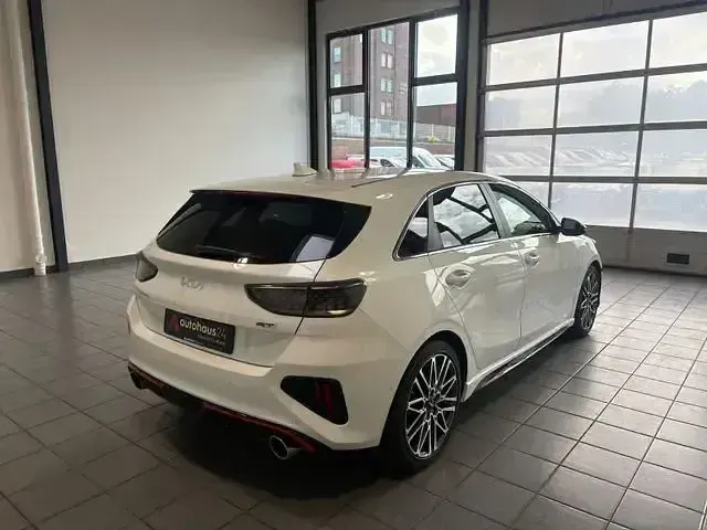 Gebraucht Kia Ceed GT GT 204 PS (150 kW) 2024 Weiß Limousine
