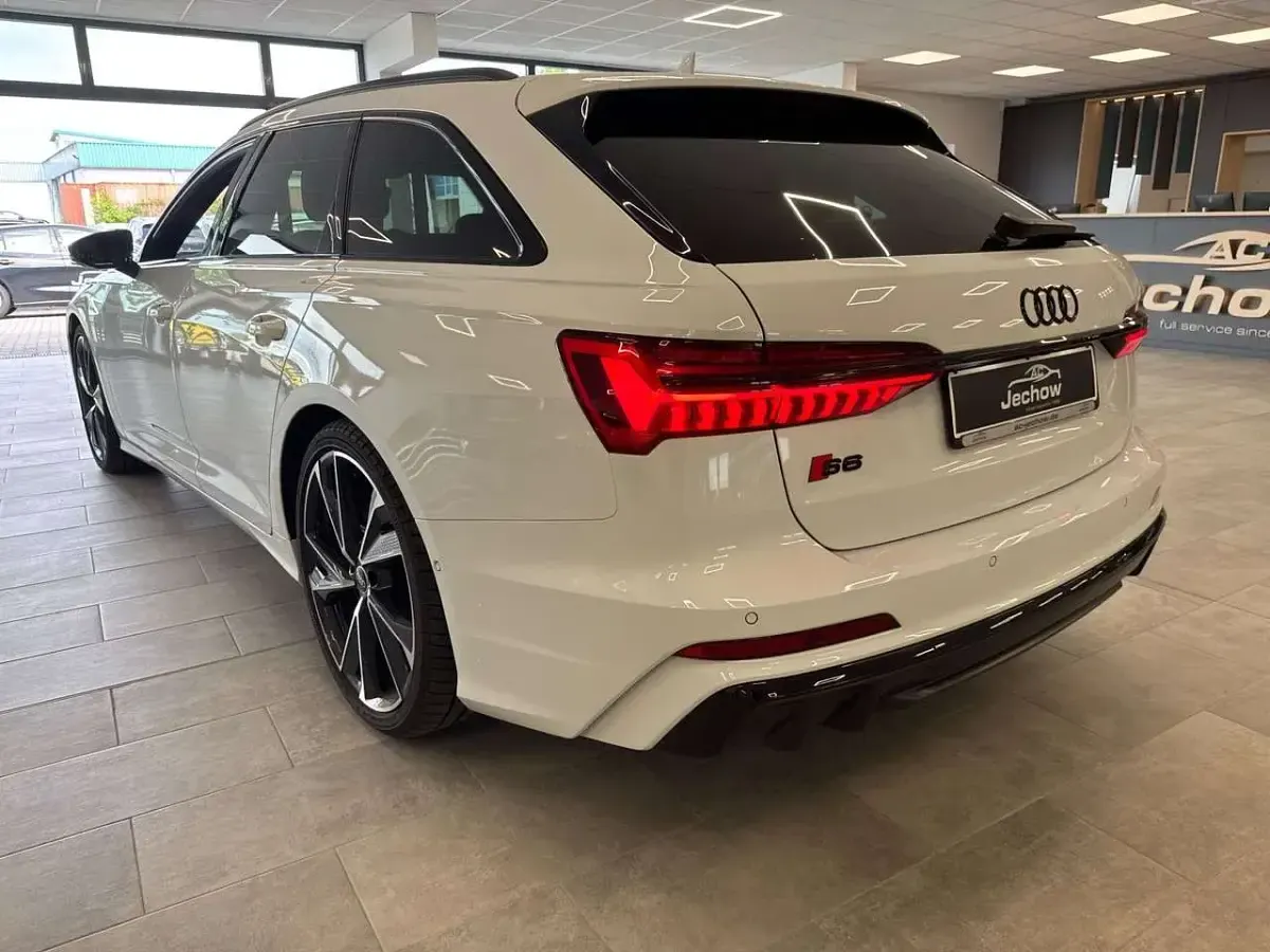 Gebraucht Audi S6 Sport 344 PS (253 kW) 2024 Gletscherweiß metallic Kombi