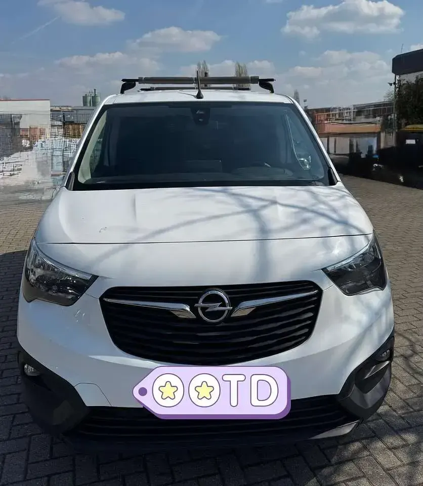 Gebraucht Opel Combo Edition 102 PS (75 kW) 2019 Weiß Van / Kleinbus