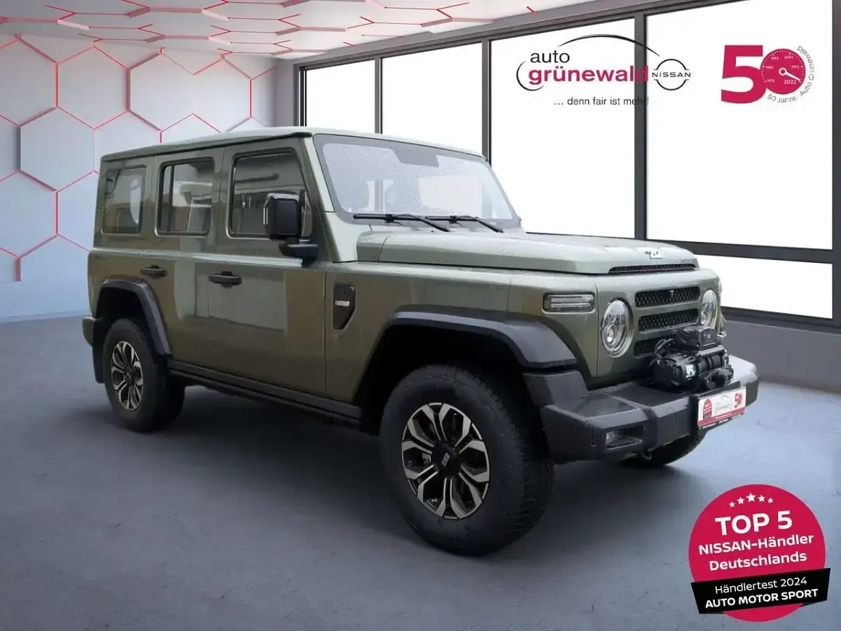 Neu BAW 212 166 PS (122 kW) 2026 Grün SUV